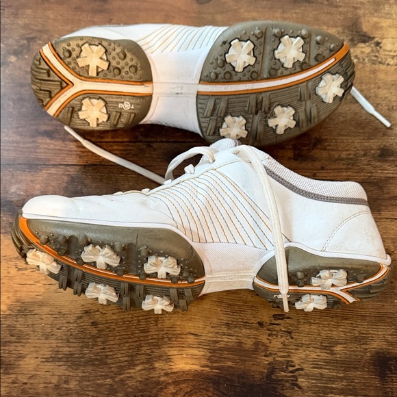 Nike Golf Shoes - Picture 5 of 8